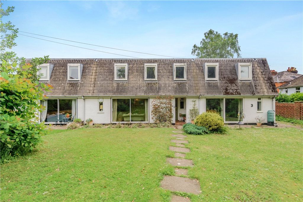 Property photo 1 of 9 Front
