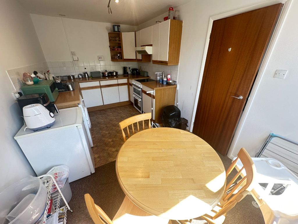 Property photo 3 of 6 5387443