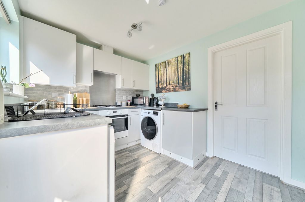 Property photo 3 of 18 1466058 (7)