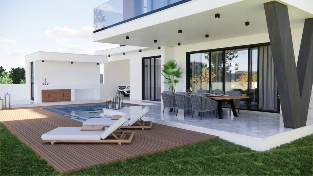 Property photo 3 of 9