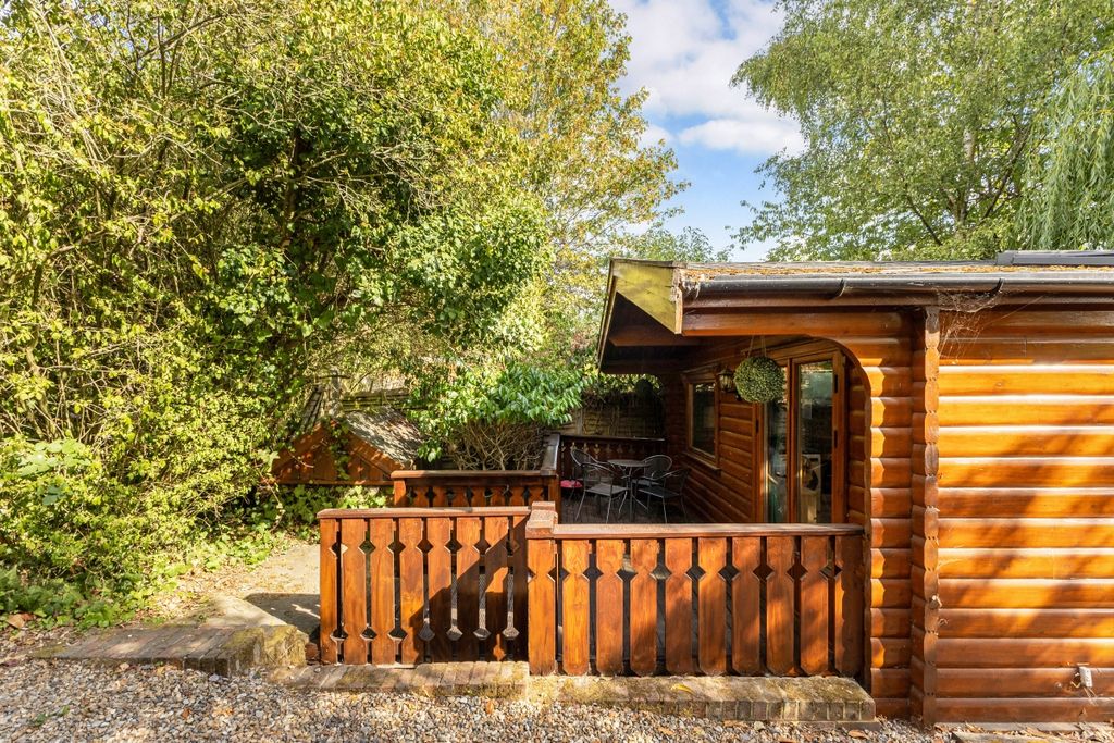 Property photo 1 of 17 113603_High Trees...