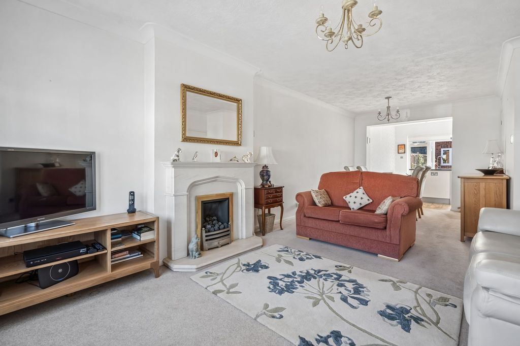 Property photo 2 of 14