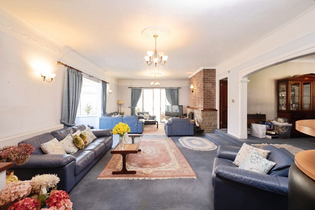 Additional image 9 of 6 bed detached house for salePenscynor, Neath SA10