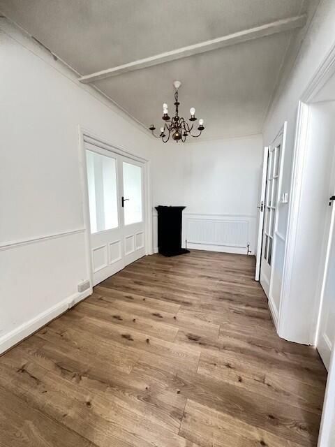 Property photo 2 of 16 Hallway