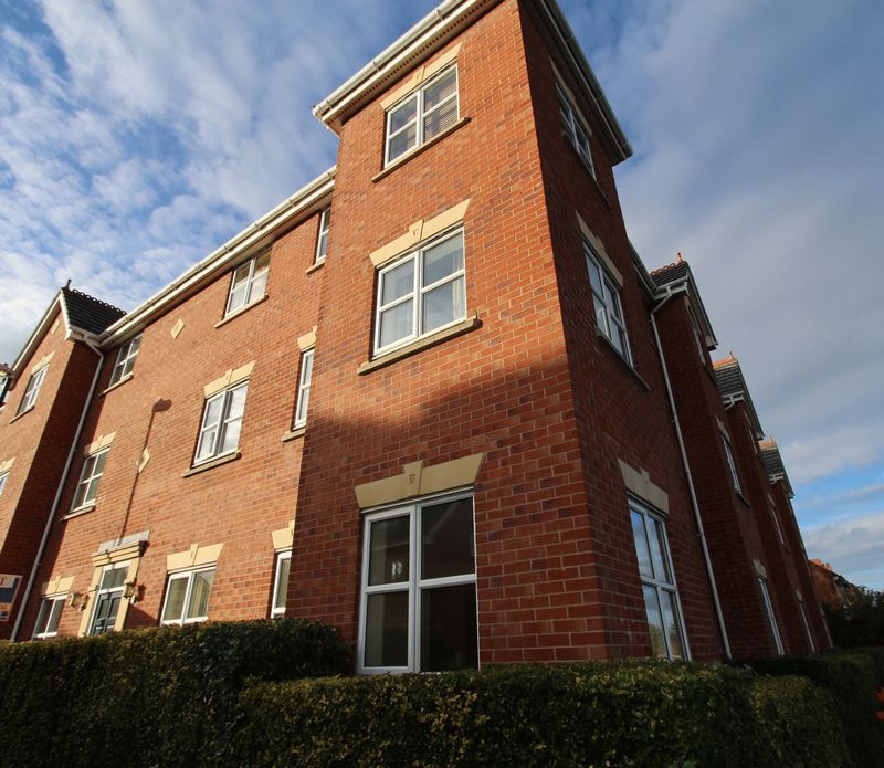 Property photo 1 of 6 Photo 4