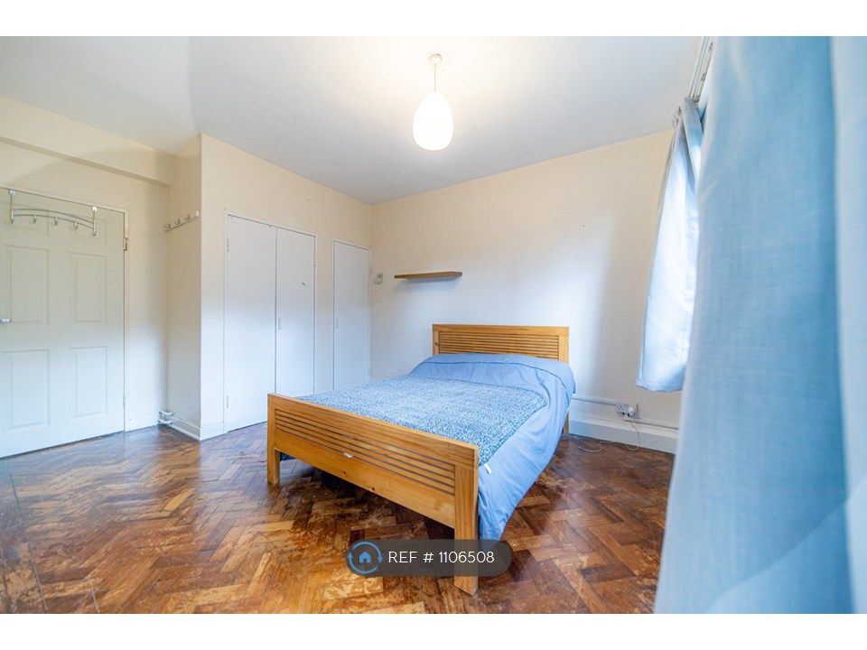 Property photo 2 of 22 Bedroom 1