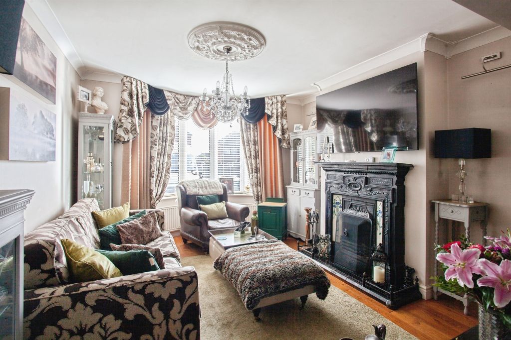 Property photo 2 of 26