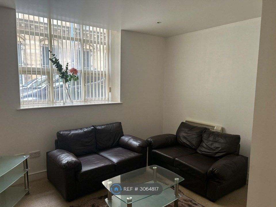 Property photo 2 of 12 Living Room