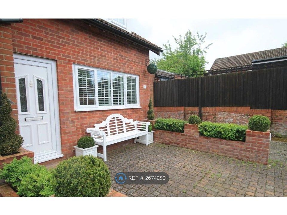 Property photo 2 of 13