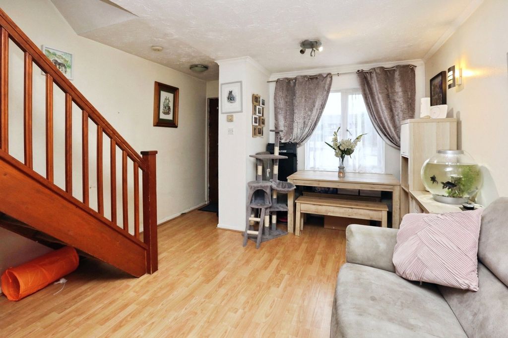 Property photo 2 of 15 Photo