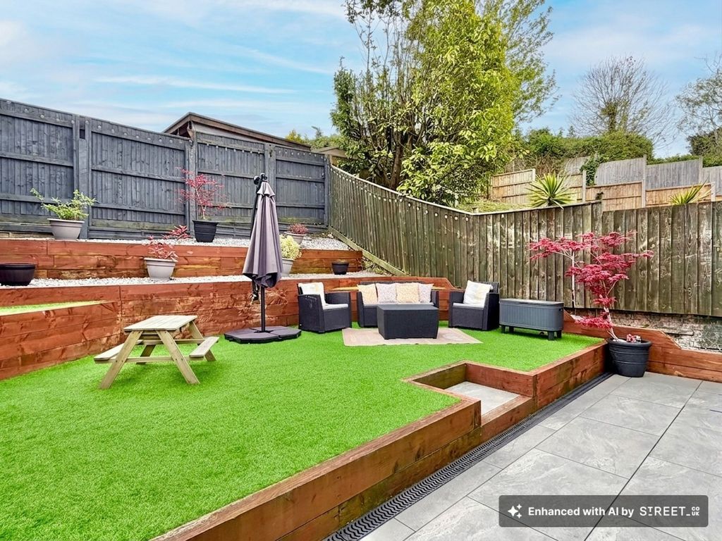 Property photo 3 of 19