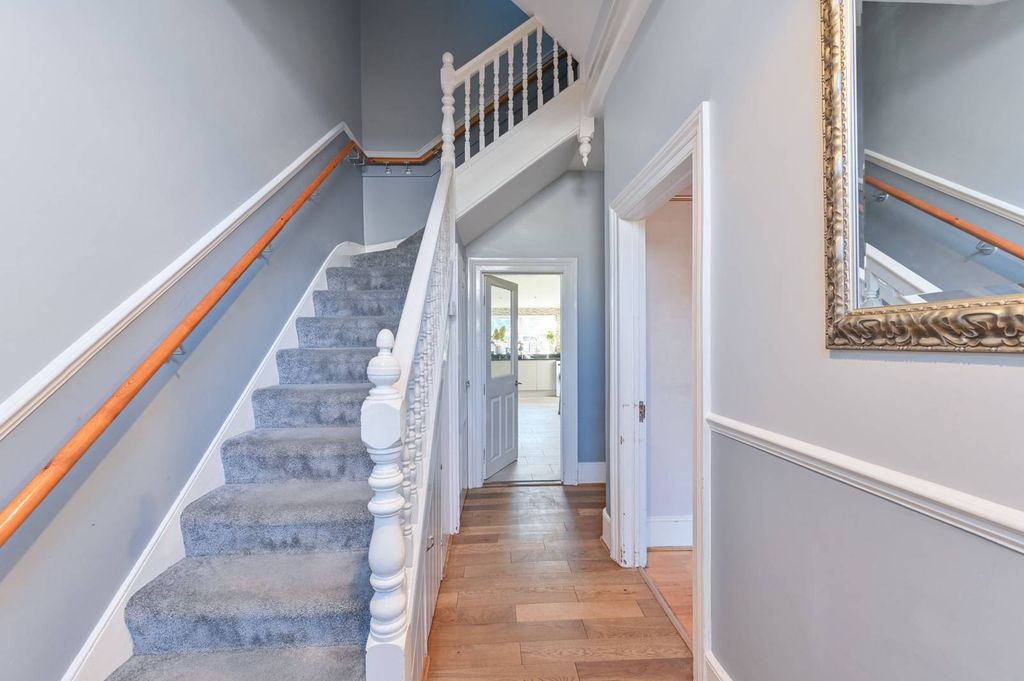 Property photo 1 of 26