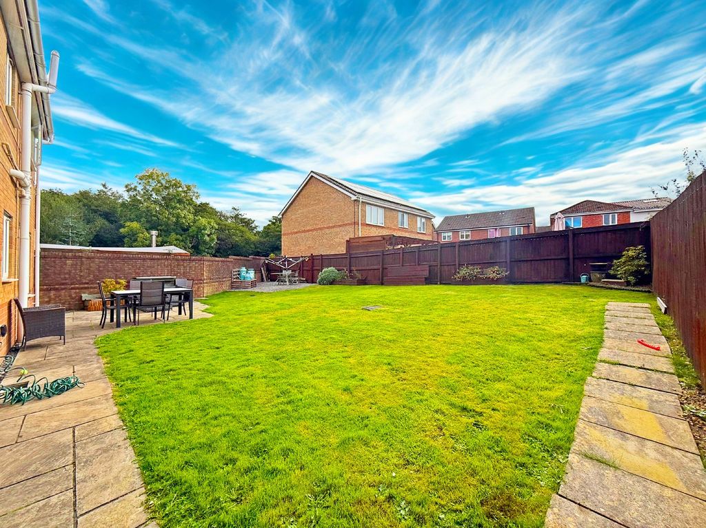 Property photo 2 of 33 Rear Garden