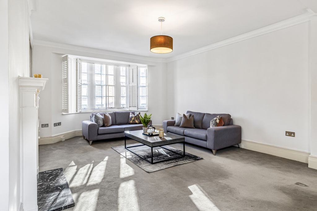 Property photo 3 of 14 Flat_10__96-100_N...