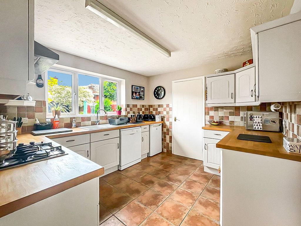 Property photo 3 of 13