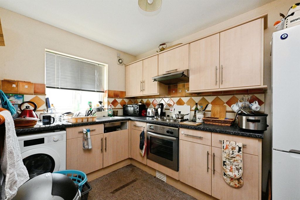 Property photo 3 of 20
