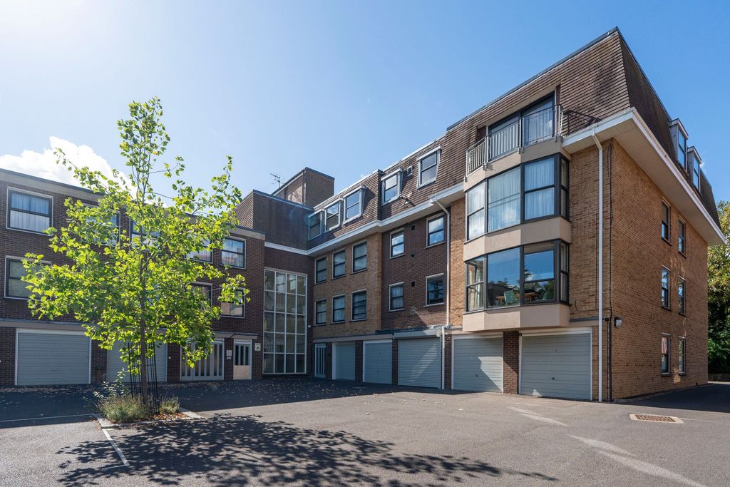 Property photo 1 of 10 Rear View