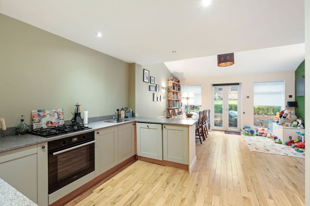 Property photo 3 of 15