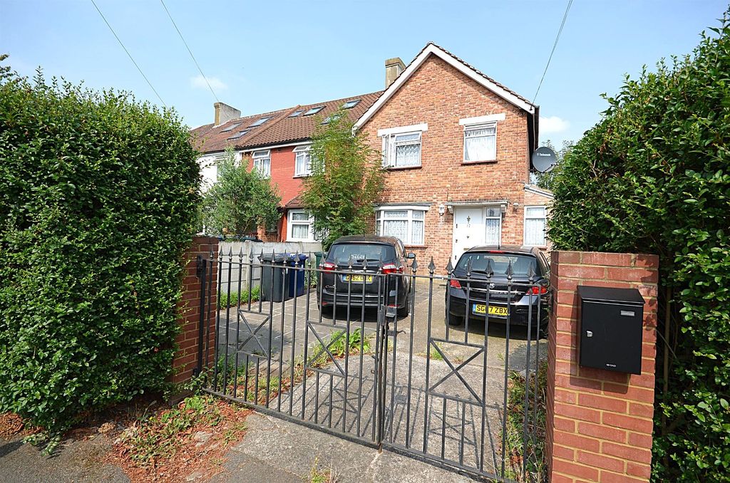 Property photo 1 of 8