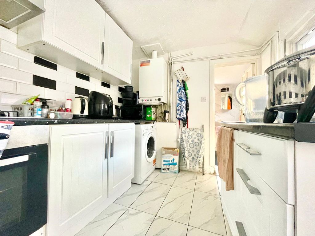 Property photo 2 of 7 Picture No. 05