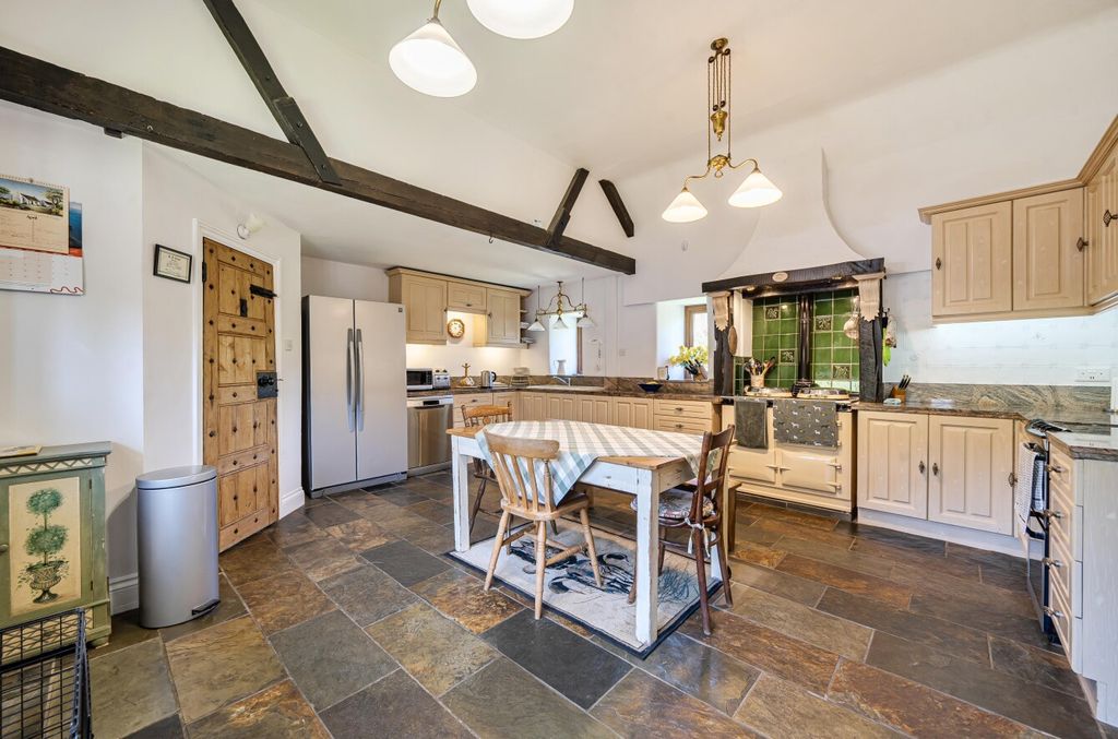 Property photo 3 of 29 1447617-7-69Ea149...
