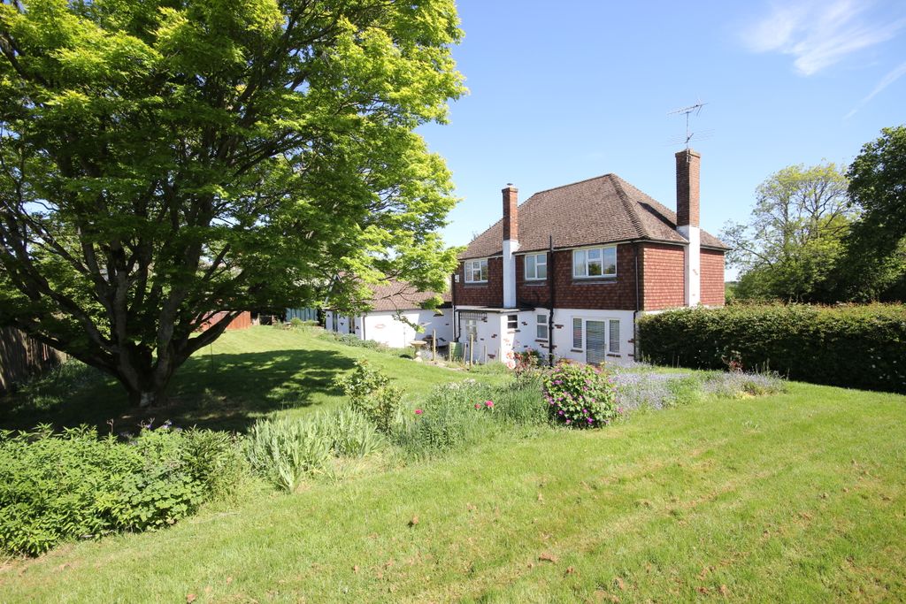 Property photo 1 of 16