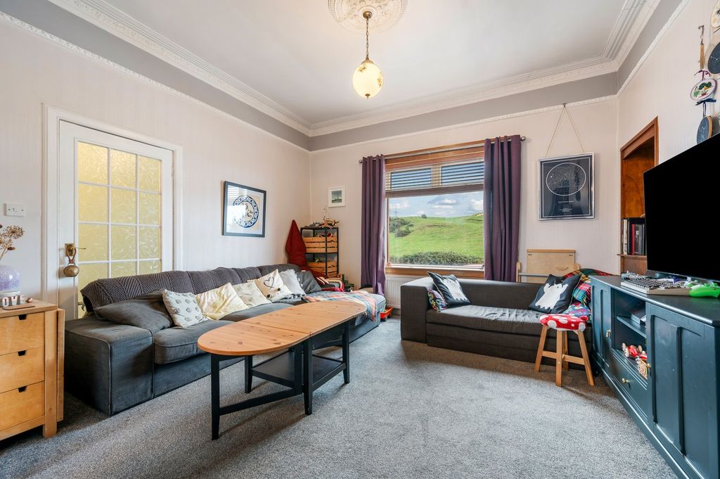 Property photo 2 of 30