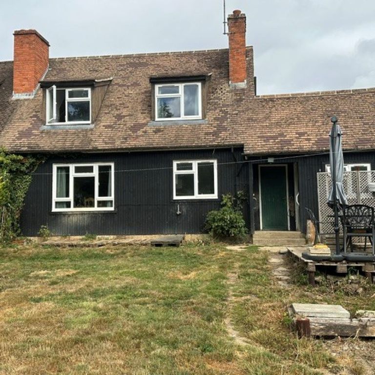 Property photo 2 of 12