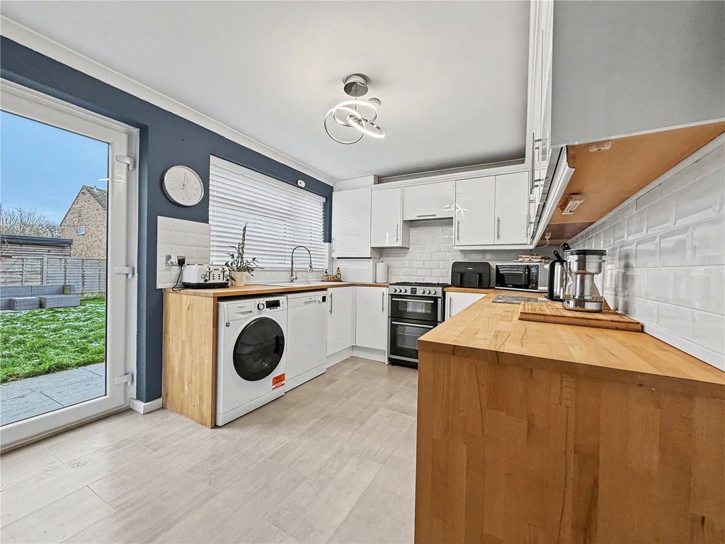 Property photo 1 of 15 Picture No. 13