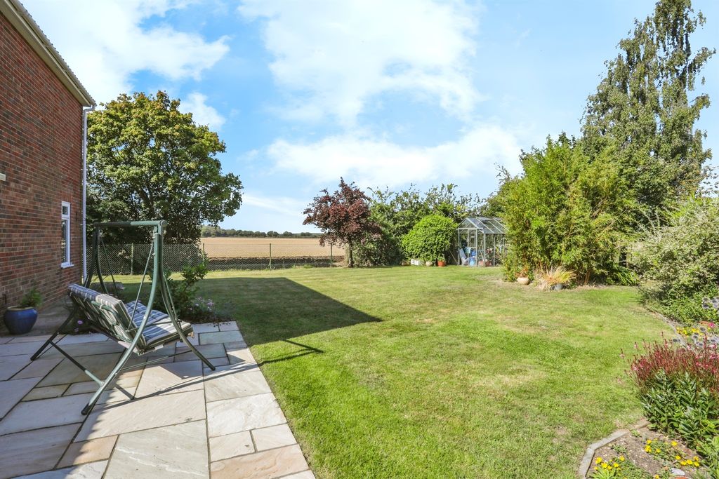 Property photo 2 of 22