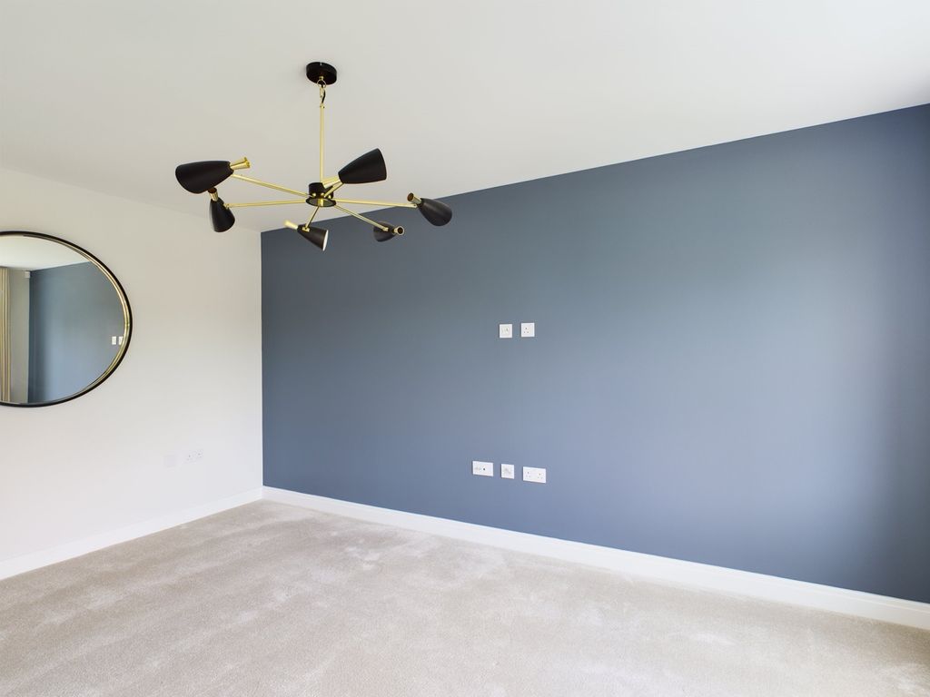 Property photo 3 of 12 Cam00560P1-Pr0009-Still01