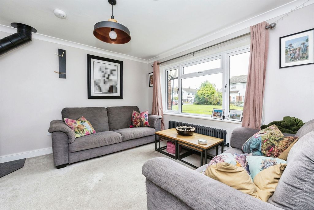 Property photo 3 of 19