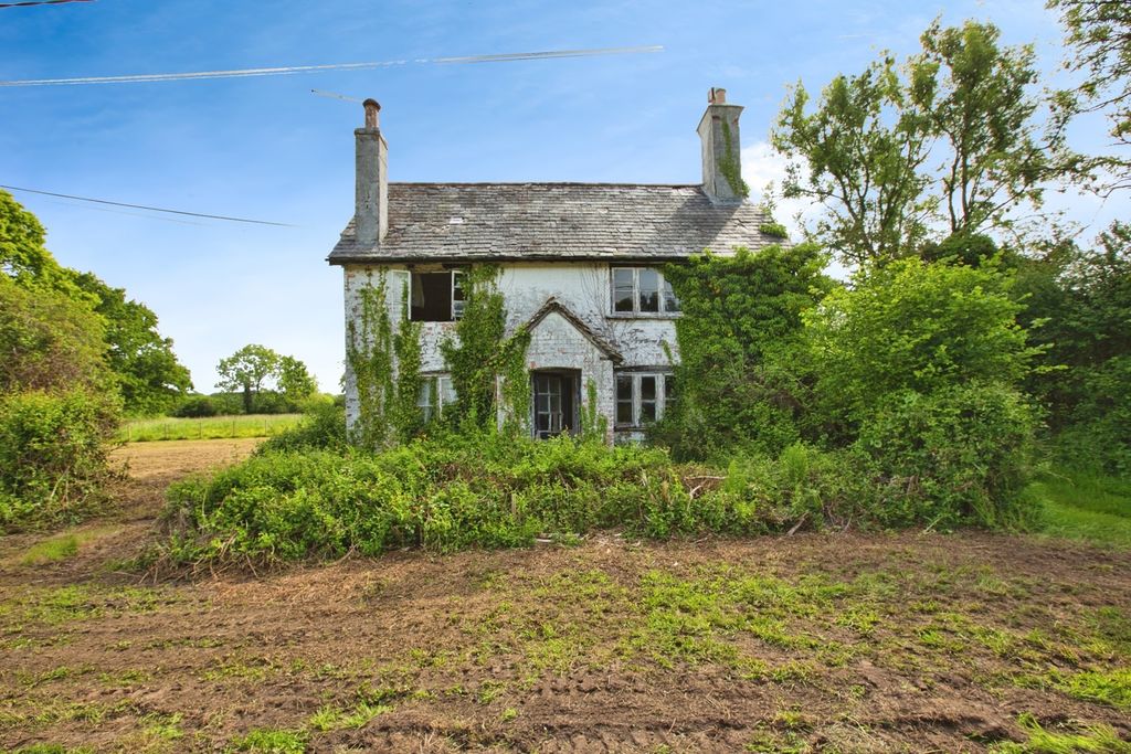 Property photo 2 of 19 Photo