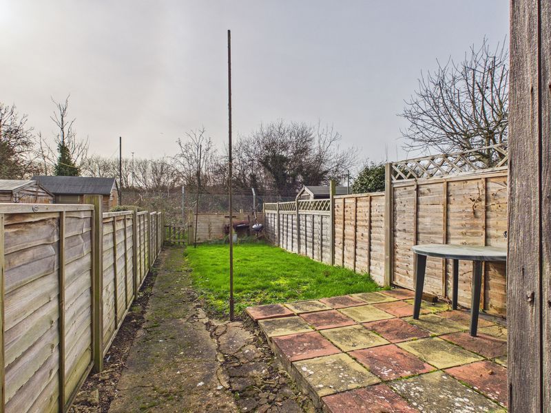 Property photo 2 of 11 Garden