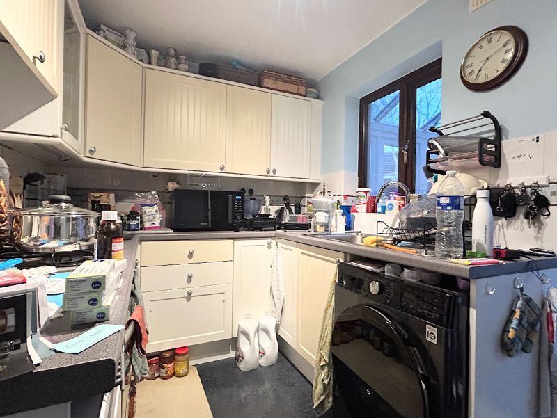 Property photo 3 of 9 Photo 2