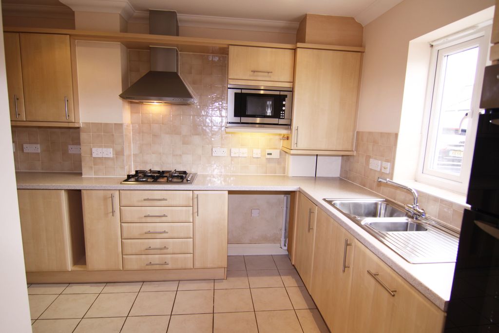 Property photo 3 of 12 Kitchen-2.Jpg