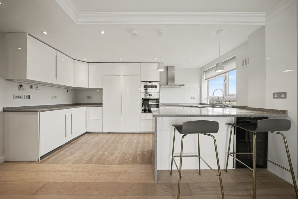 Property photo 1 of 7 4853170