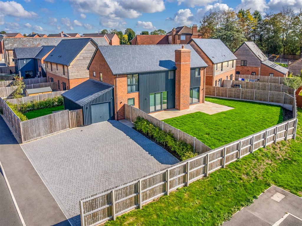 Property photo 1 of 27 Dji_0520-Edit.Jpg