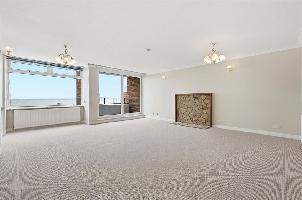 Property photo 3 of 15 Picture No. 05
