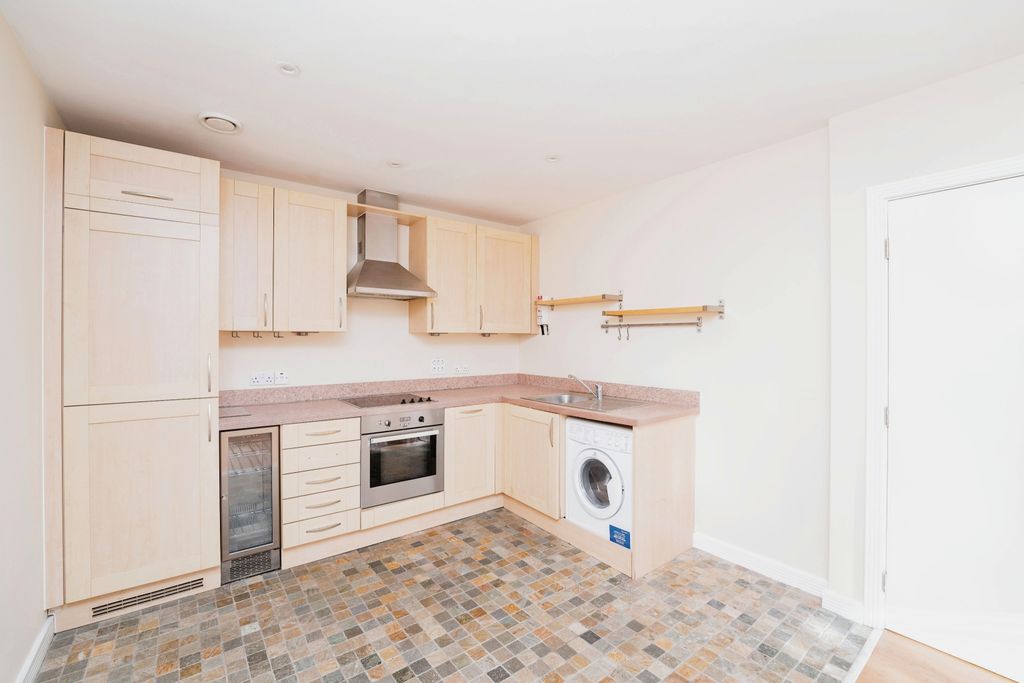 Property photo 2 of 8 2