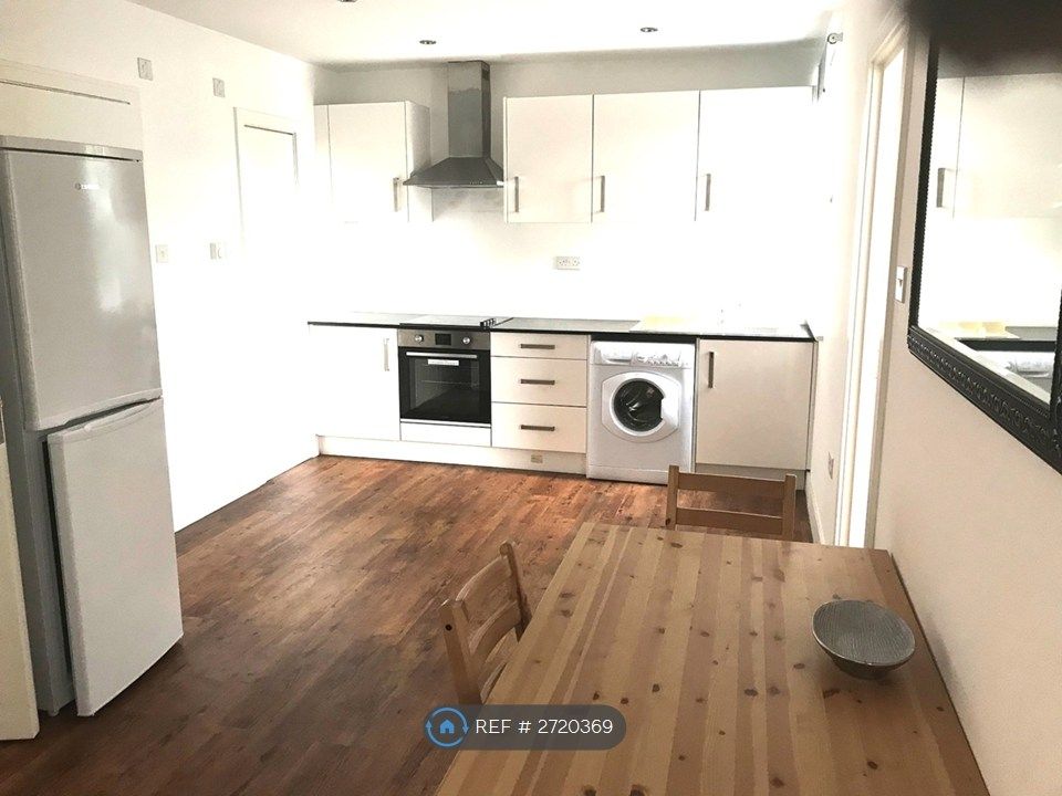 Property photo 1 of 3