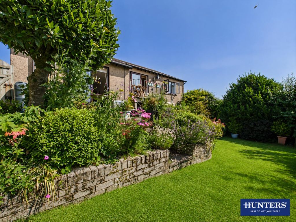 Property photo 3 of 38 Gardens