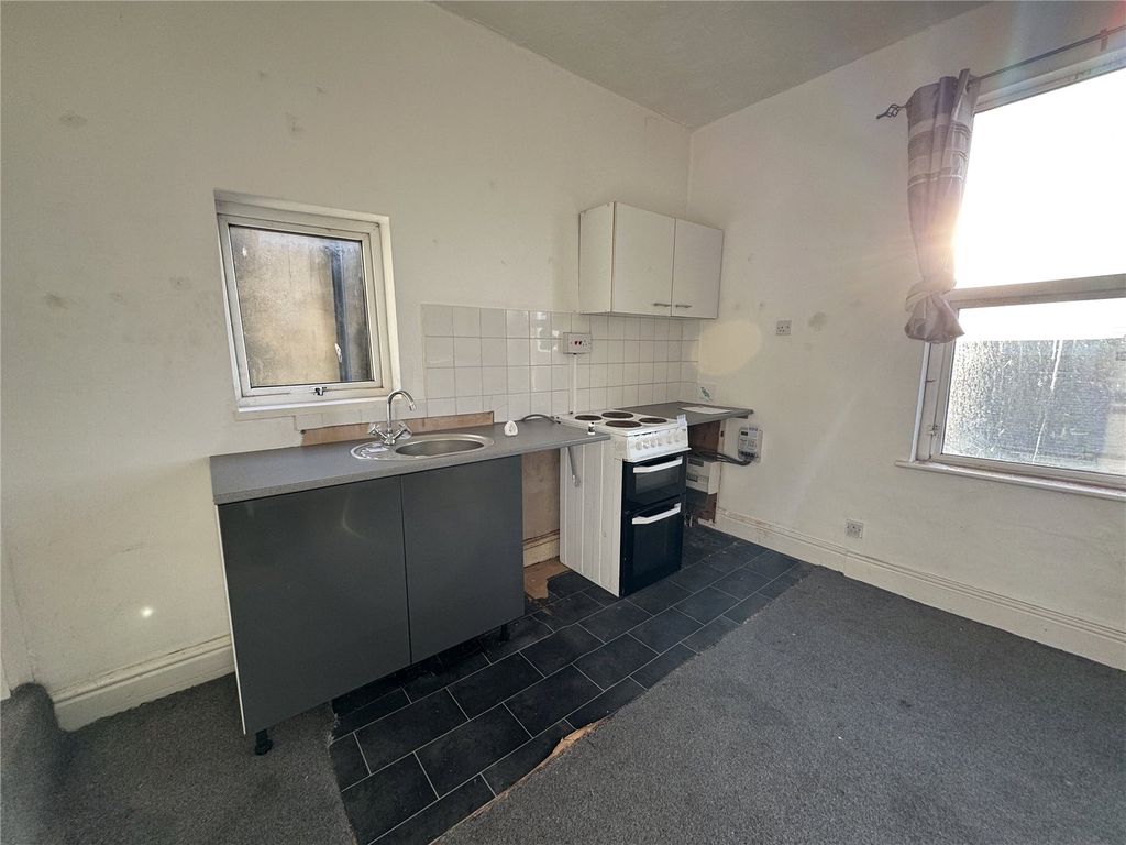 Property photo 3 of 15 Picture No. 07