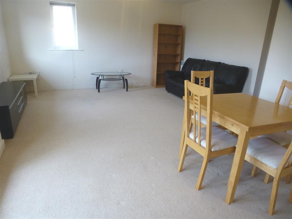 Property photo 2 of 7 Living Room