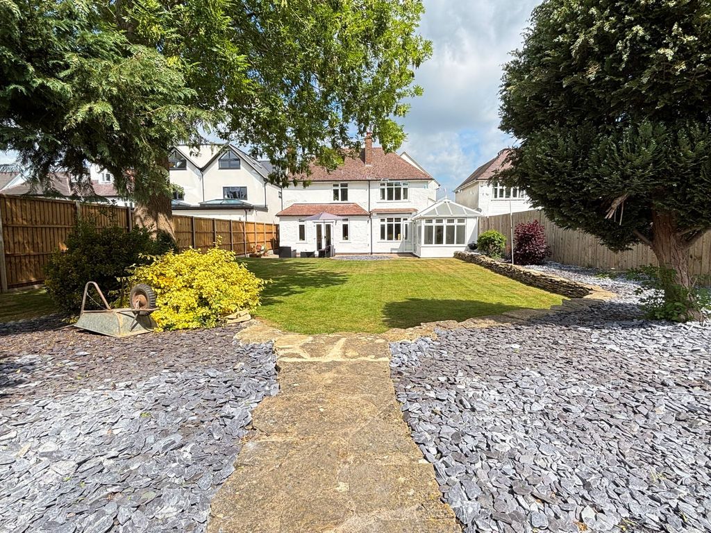 Property photo 1 of 25 Photo 21