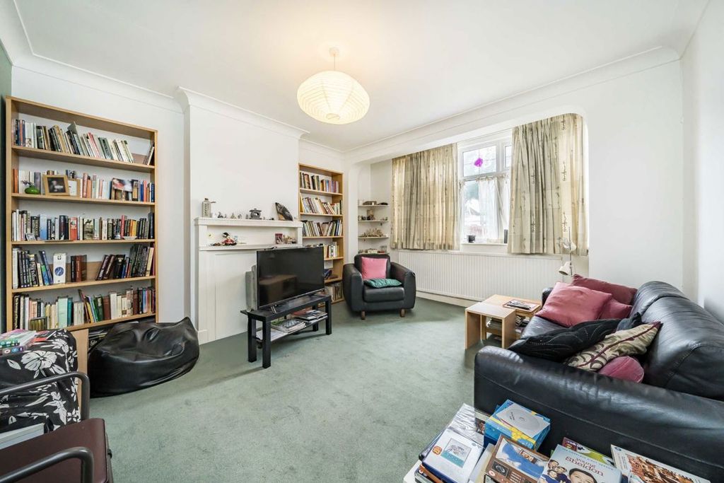 Property photo 2 of 6