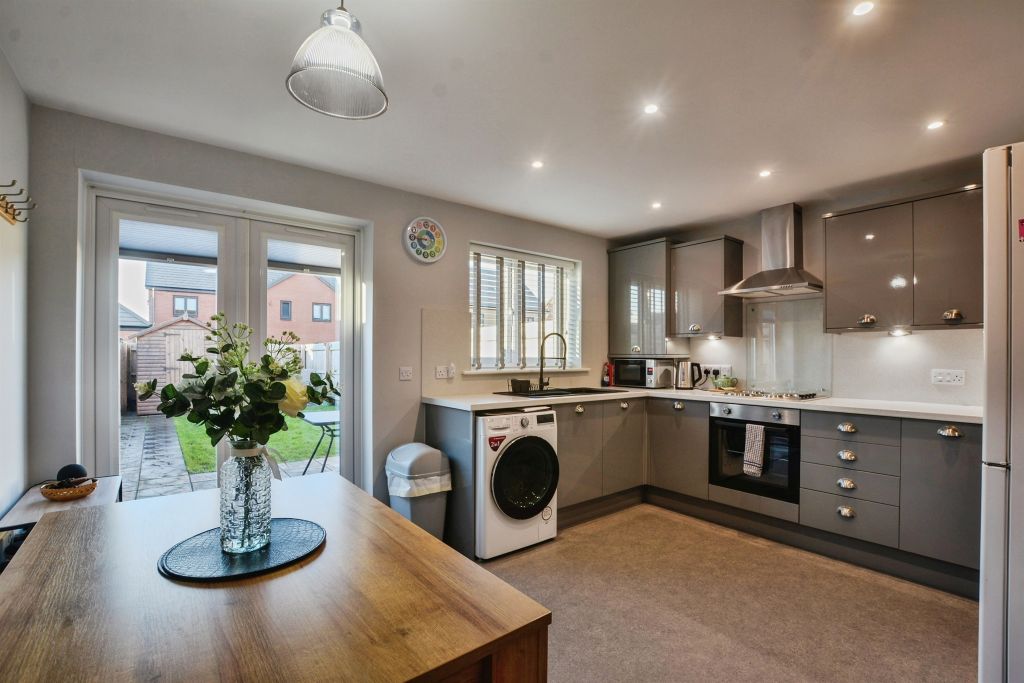 Property photo 2 of 17