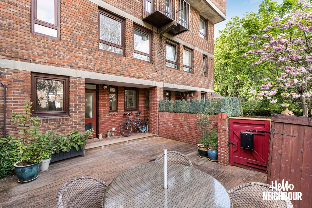 Property photo 3 of 21 Photo 2