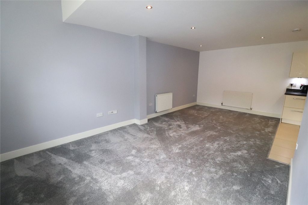 Property photo 3 of 11 Internal