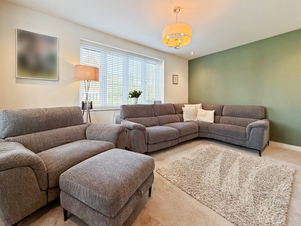 Property photo 2 of 17 4980844
